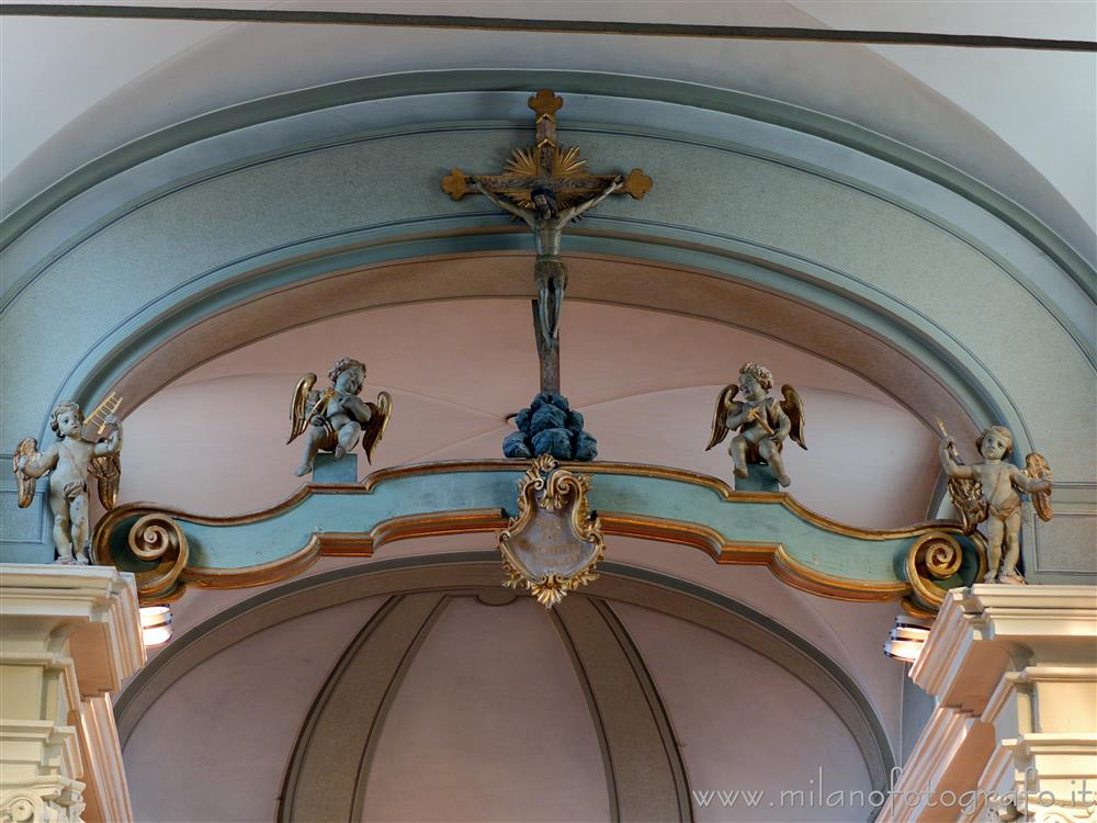 Montevecchia (Lecco, Italy) - Beam placed above the entrance to the presbytery of the Sanctuary of the Blessed Virgin of Carmel